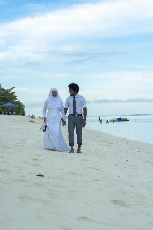 Beach Palace Hulhumale Exteriör bild